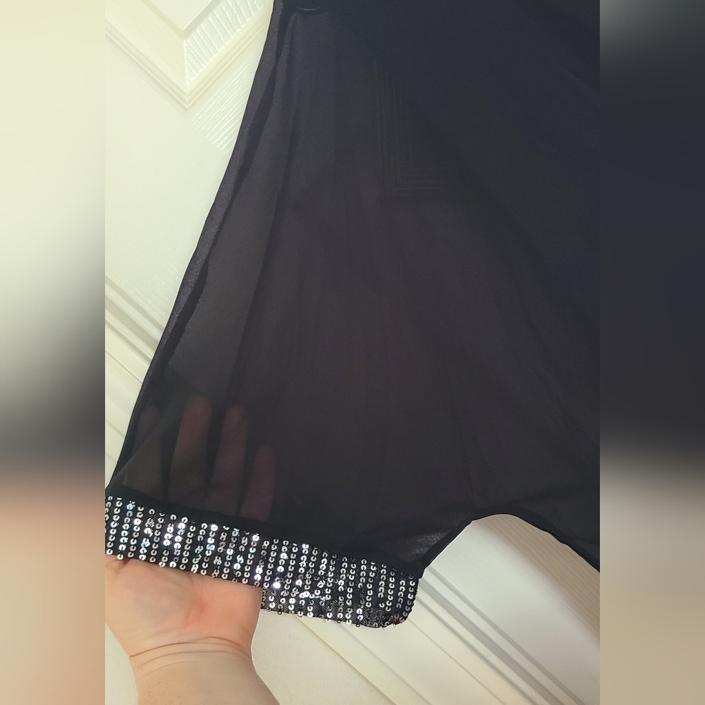 Black Sequin Blouse In Sz XXL - Picture 2 of 7